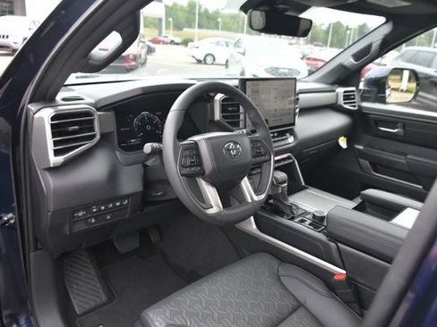 Used 2025 Toyota Sequoia SR5 image 18