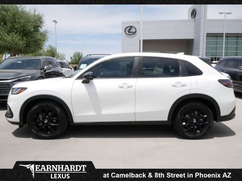 Used 2023 Honda HR-V Sport image 3
