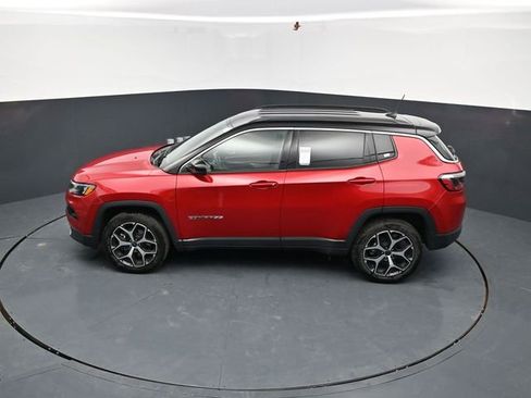 Used 2025 Jeep Compass Limited AWD/4WD image 44