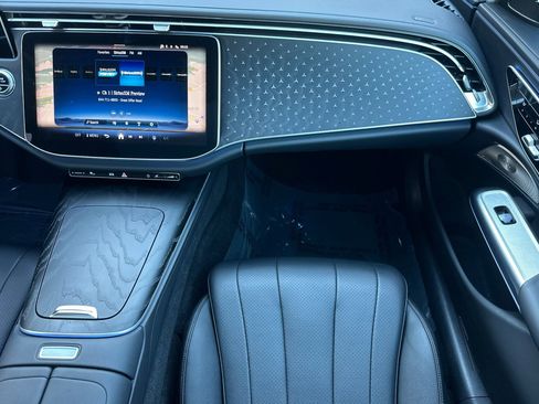 Used 2024 Mercedes-Benz E 350 4MATIC Sedan image 30