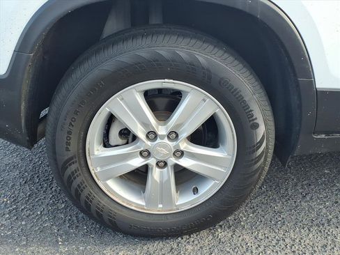 Used 2020 Chevrolet Trax LT w/ LT Convenience Package image 7