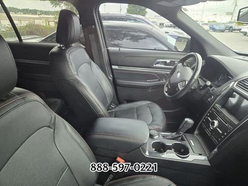 Used 2018 Ford Explorer Sport w/ Equipment Group 401A AWD/4WD image 9