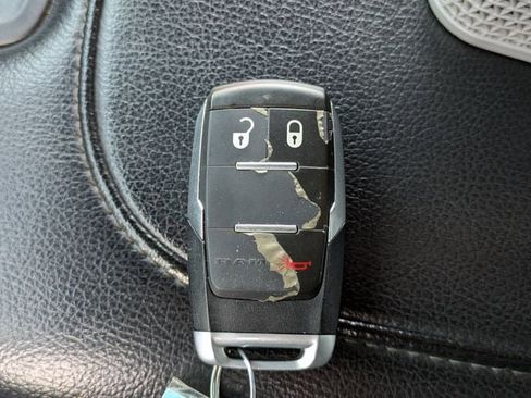 Used 2021 RAM 3500 Big Horn image 27