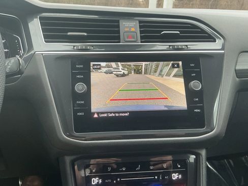 Used 2023 Volkswagen Tiguan SEL R-Line image 22