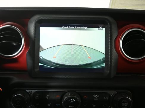 Used 2022 Jeep Wrangler Rubicon w/ Cold Weather Group image 30