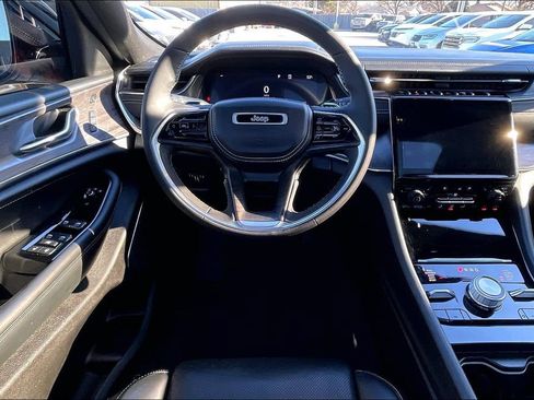 Used 2023 Jeep Grand Cherokee Overland w/ Luxury Tech Group IV image 7