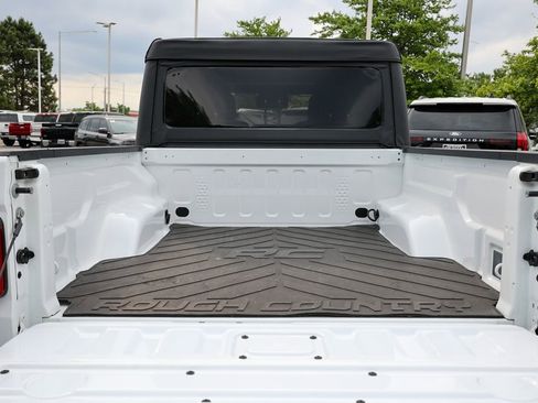 Used 2023 Jeep Gladiator Mojave AWD/4WD image 26