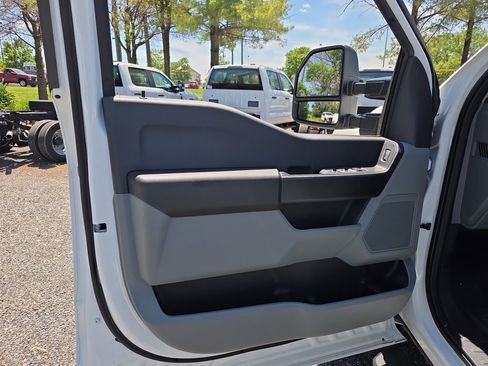 New 2024 Ford F450 XL image 13