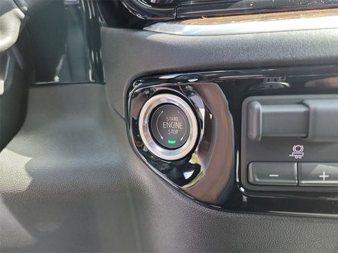 New 2026 GMC Sierra 1500 Elevation image 24