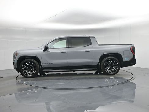 Used 2025 GMC Sierra EV Denali image 28