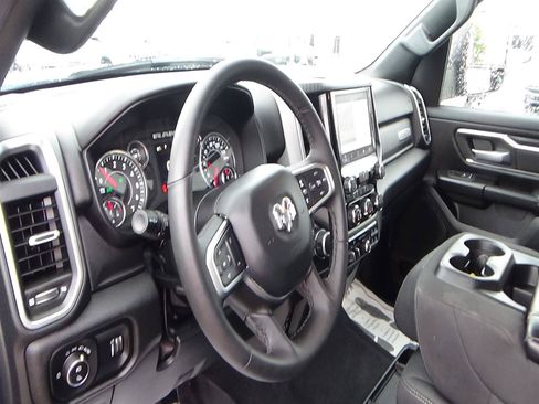 Certified 2025 RAM 1500 Big Horn AWD/4WD image 18