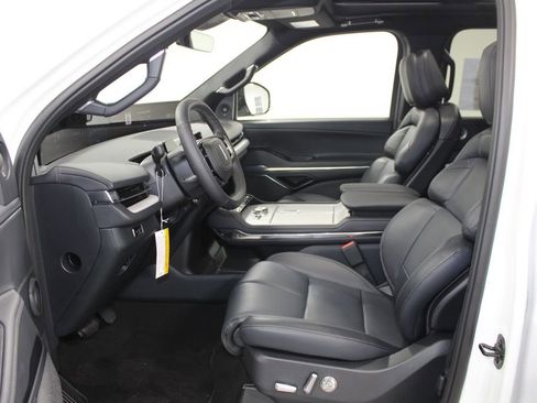 New 2025 Lincoln Navigator L Reserve w/ Jet Appearance Package image 23