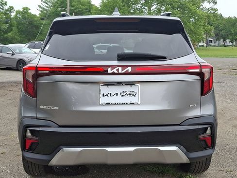 Certified 2024 Kia Seltos S AWD/4WD image 5