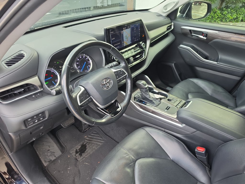 Used 2022 Toyota Highlander Limited AWD/4WD image 21