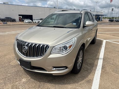 Used 2016 Buick Enclave Leather FWD image 3