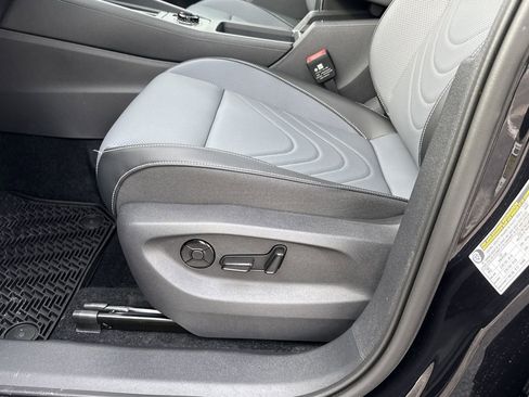 New 2026 Volkswagen Tiguan SE image 13