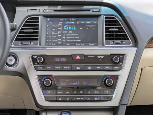 Used 2016 Hyundai Sonata Limited w/ Option Group 04 image 14