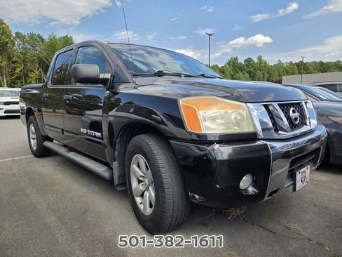 Used 2012 Nissan Titan SV w/ SV Value Truck Pkg RWD image 2