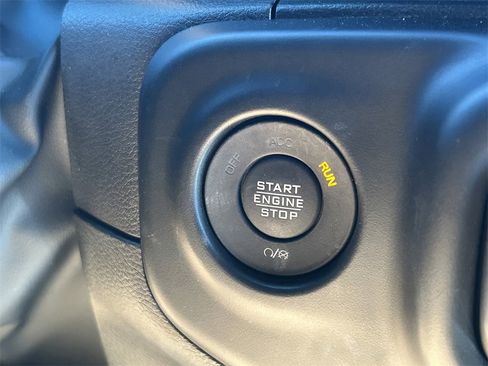 Used 2023 Jeep Wrangler Unlimited Sahara w/ Cold Weather Group image 32