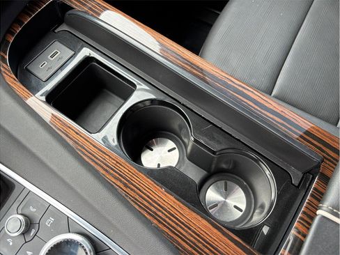 Used 2023 Cadillac Escalade ESV Premium Luxury RWD image 40