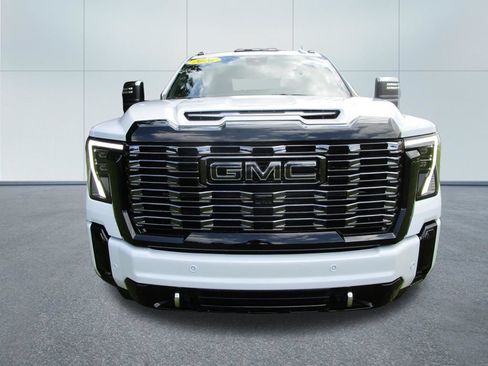 New 2026 GMC Sierra 2500 Denali Ultimate AWD/4WD image 9