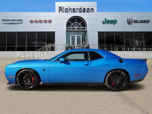 Used 2023 Dodge Challenger SRT Hellcat image 3