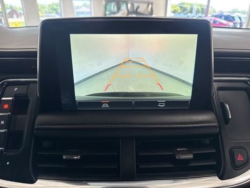 Used 2023 GMC Yukon AT4 AWD/4WD image 47