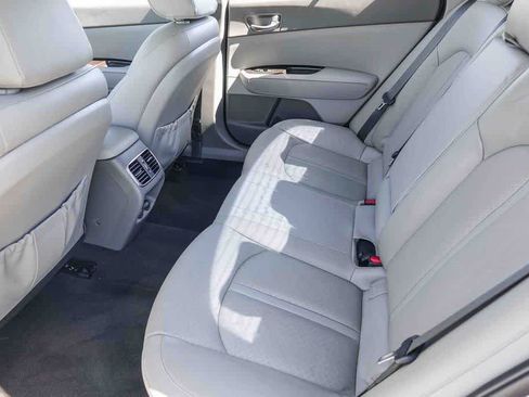 Used 2016 Kia Optima EX w/ Premium Package image 17