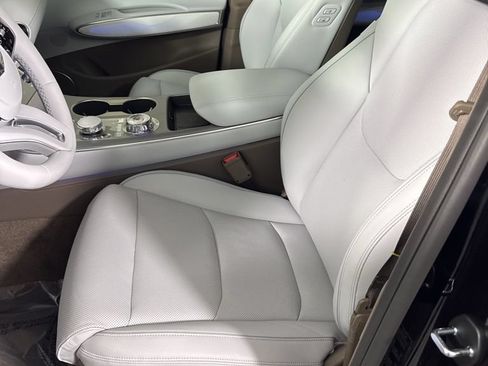 New 2026 Genesis GV70 2.5T Advanced AWD/4WD image 19
