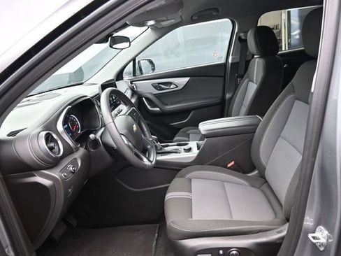 Used 2025 Chevrolet Blazer LT AWD/4WD image 14