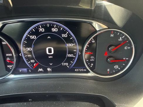 Used 2023 Chevrolet Traverse Premier AWD/4WD image 17