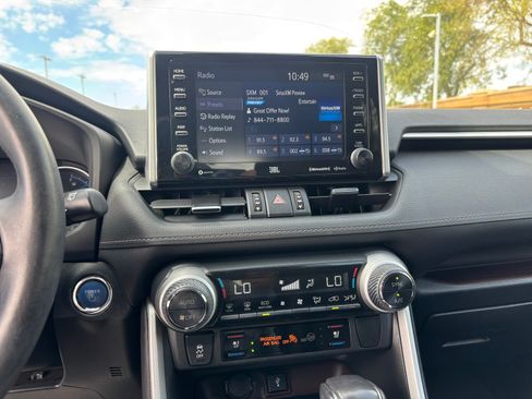 Used 2020 Toyota RAV4 Limited AWD/4WD image 14