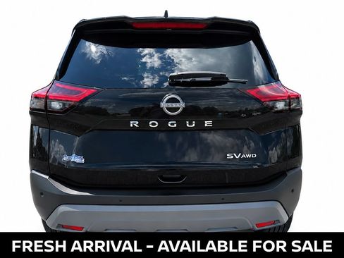 Used 2023 Nissan Rogue SV FWD image 5