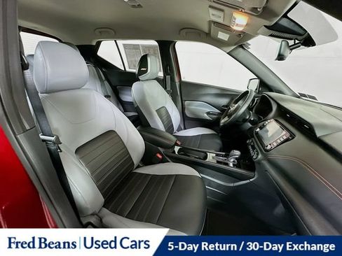 Used 2024 Nissan Kicks SR w/ SR Premium Package FWD image 33