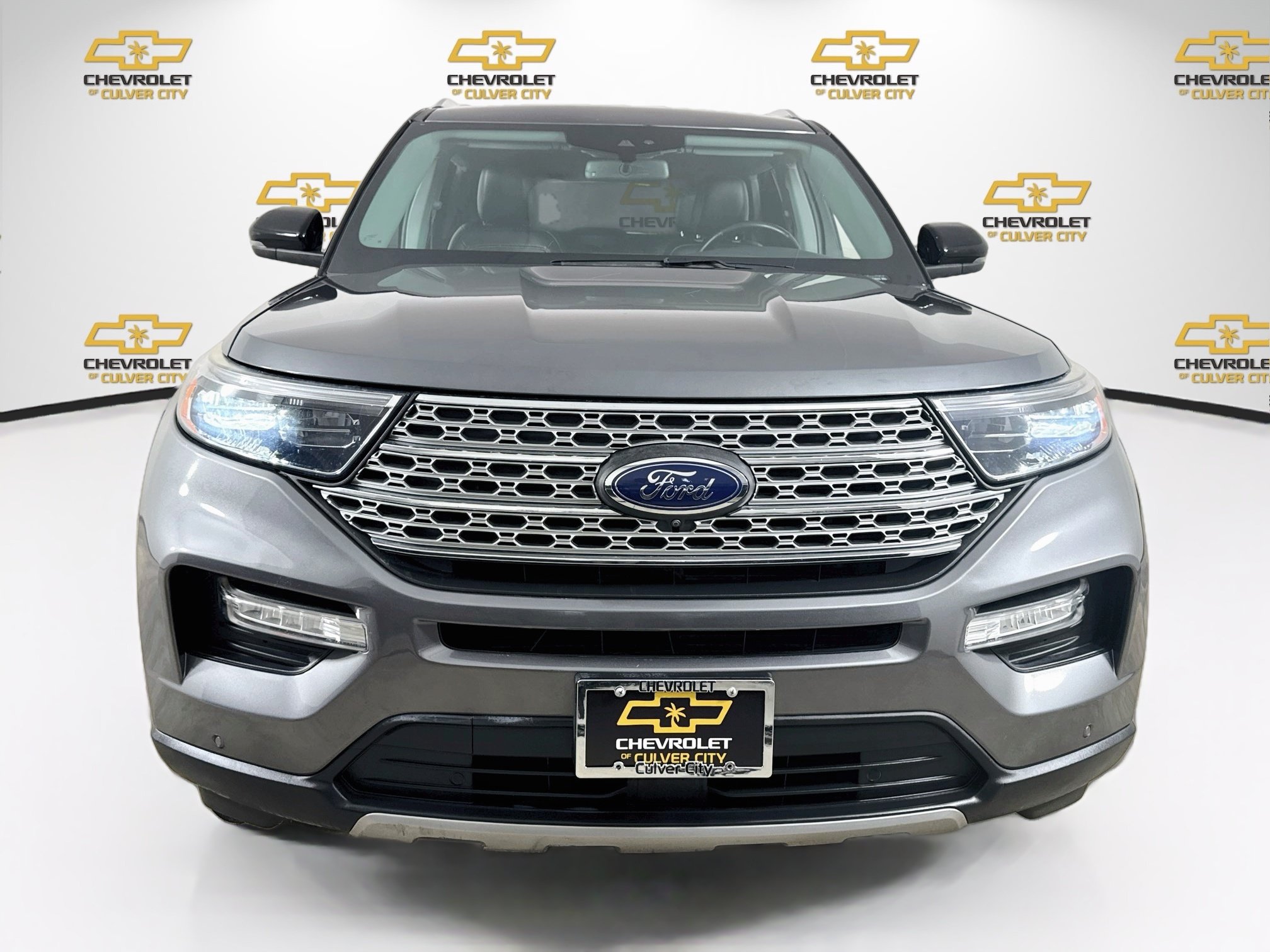 Used 2023 Ford Explorer Limited w/ Equipment Group 301A AWD/4WD image 2