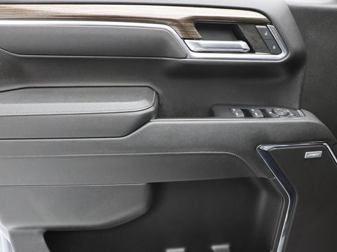 Used 2024 Chevrolet Silverado 1500 RST image 20