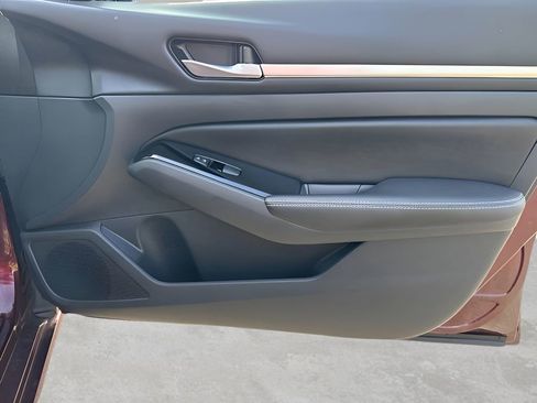 Used 2024 Nissan Altima 2.5 SL image 10