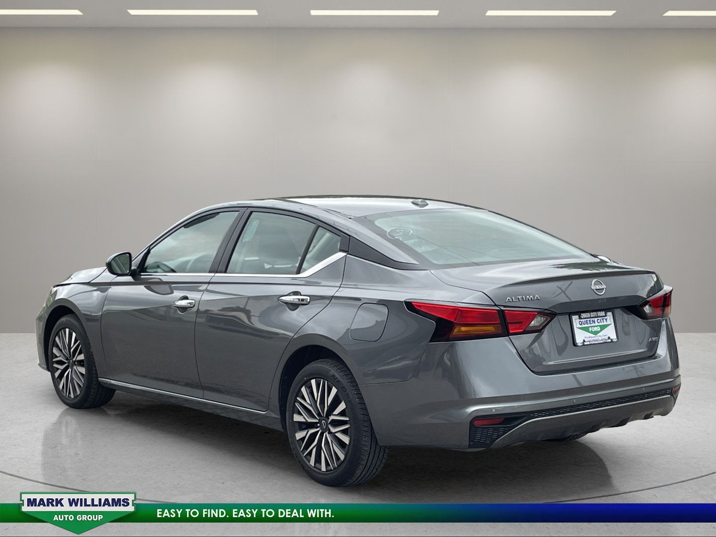 Used 2025 Nissan Altima 2.5 SV AWD/4WD image 6