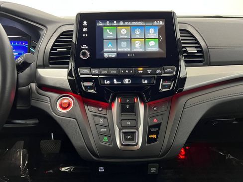 Used 2024 Honda Odyssey Sport image 17