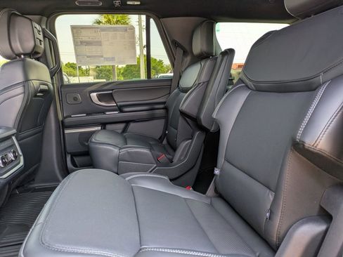 New 2026 Ford Expedition Platinum AWD/4WD image 17