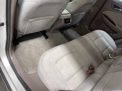 Used 2022 Chevrolet Malibu LT image 17