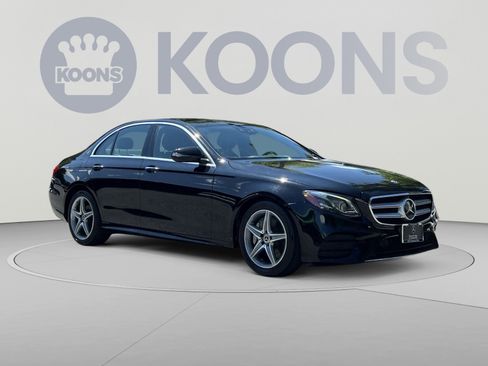 Used 2018 Mercedes-Benz E 300 4MATIC image 2
