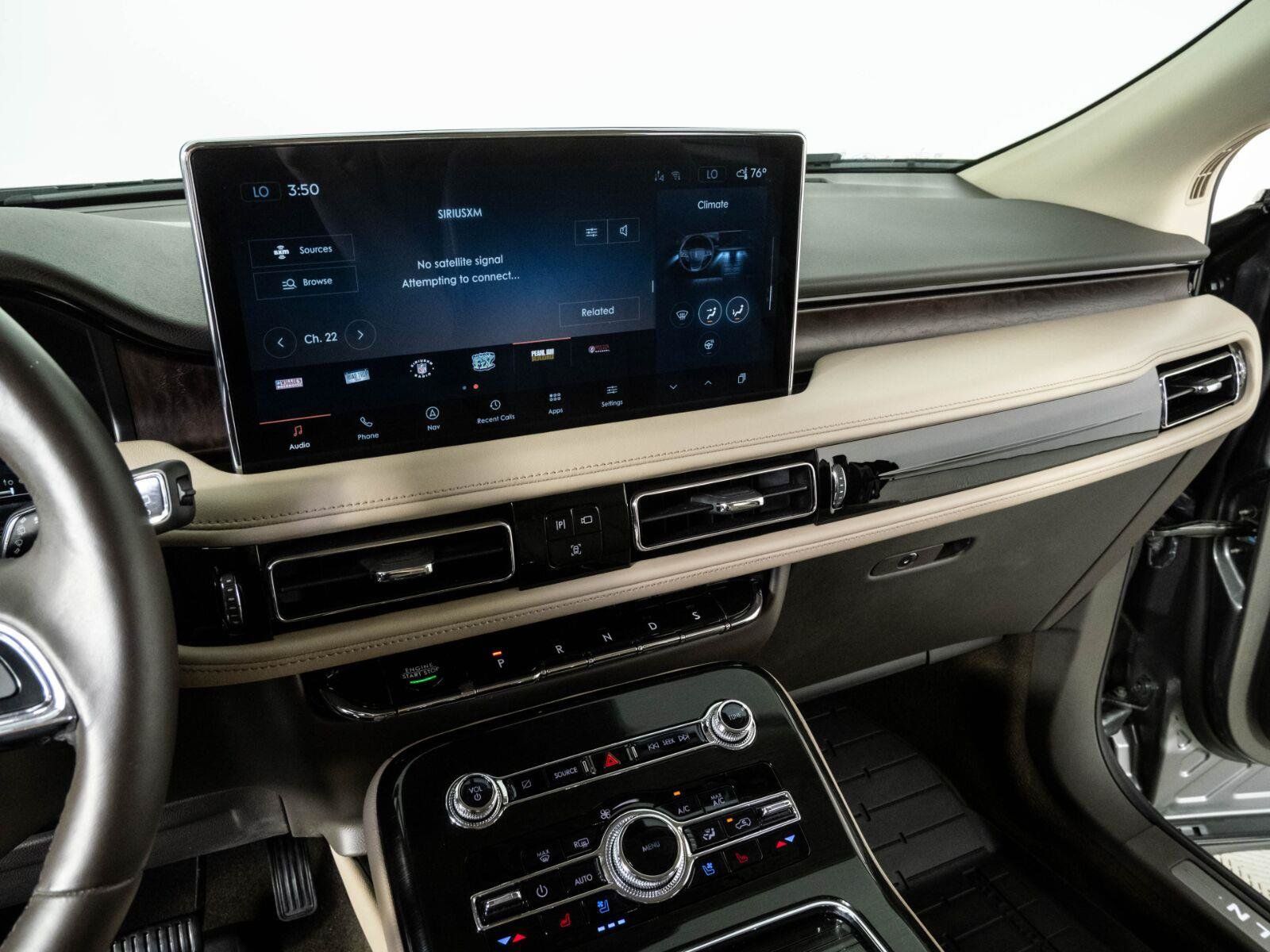 Used 2022 Lincoln Nautilus Reserve AWD/4WD image 12