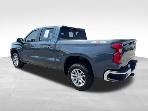 Used 2022 Chevrolet Silverado 1500 LT AWD/4WD image 3