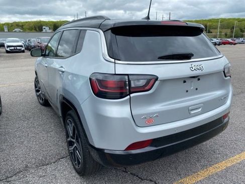 Used 2024 Jeep Compass Limited w/ Elite Group AWD/4WD image 3