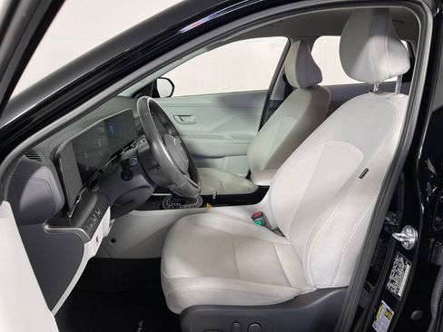 Certified 2025 Hyundai Kona SEL image 12