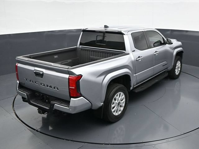 Used 2024 Toyota Tacoma SR5 AWD/4WD image 31