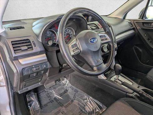 Used 2014 Subaru Forester 2.5i AWD/4WD image 10