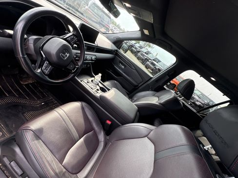 Used 2025 Honda Pilot Black Edition image 11