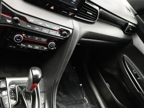 Used 2019 Hyundai Veloster 2.0 Premium FWD image 15